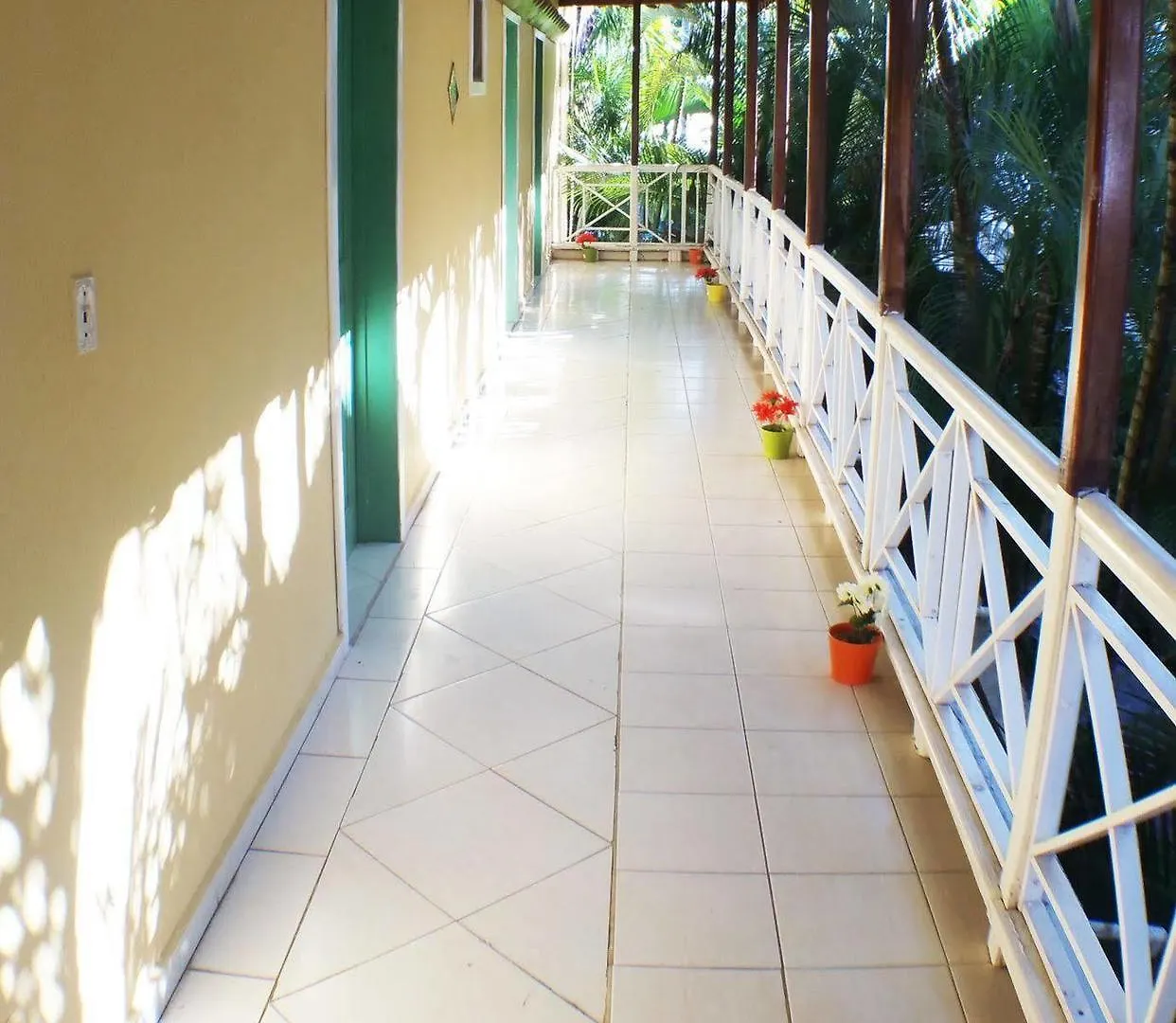 Hotel Los Pinos Las Terrenas 4*,